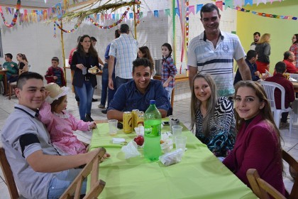 AFUCOPER promoveu arraiá