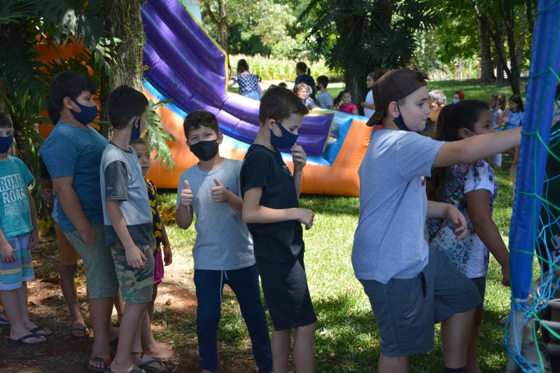 Alegria e muita diversão marcaram os últimos dias de aula dos alunos da Escola Duque de Caxias