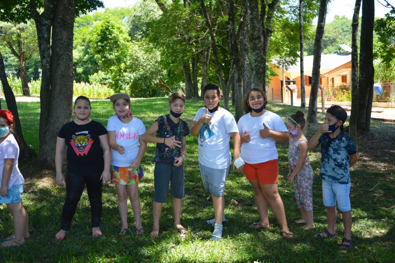 Alegria e muita diversão marcaram os últimos dias de aula dos alunos da Escola Duque de Caxias