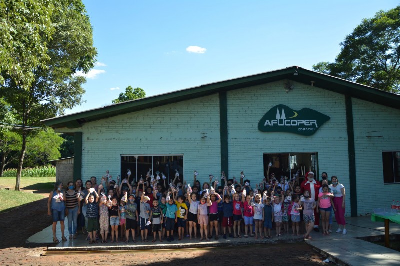 Alegria e muita diversão marcaram os últimos dias de aula dos alunos da Escola Duque de Caxias