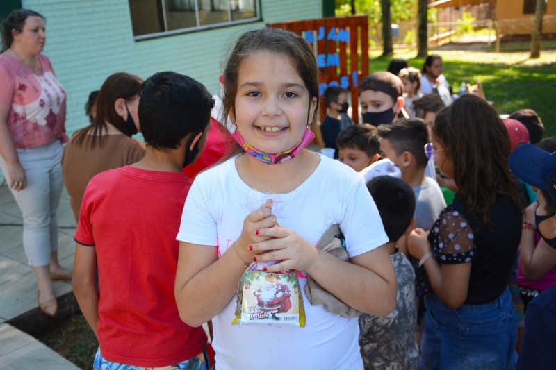 Alegria e muita diversão marcaram os últimos dias de aula dos alunos da Escola Duque de Caxias
