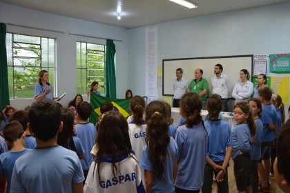 Alunos e escolas recebem prêmios na 1º Edição do Projeto Desenhando o Cooperativismo