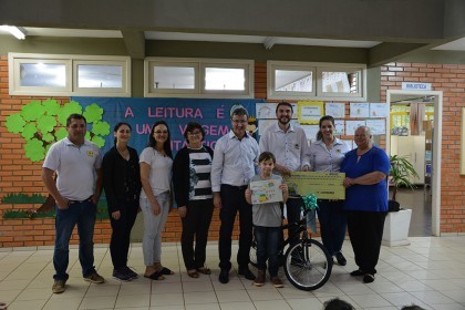 Alunos e escolas recebem prêmios na 1º Edição do Projeto Desenhando o Cooperativismo