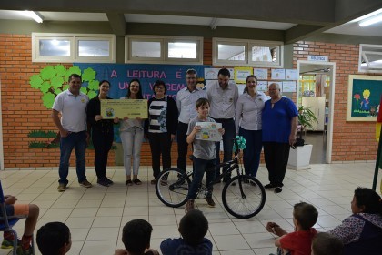 Alunos e escolas recebem prêmios na 1º Edição do Projeto Desenhando o Cooperativismo