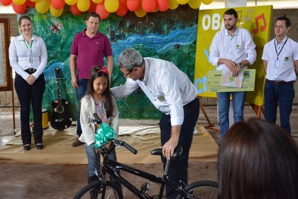 Alunos e escolas recebem prêmios na 1º Edição do Projeto Desenhando o Cooperativismo