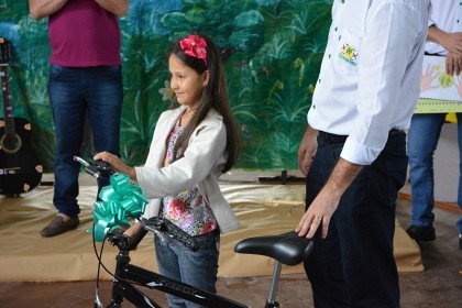 Alunos e escolas recebem prêmios na 1º Edição do Projeto Desenhando o Cooperativismo
