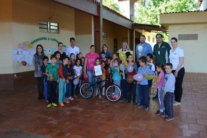 Alunos e escolas recebem prêmios na 1º Edição do Projeto Desenhando o Cooperativismo