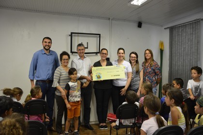 Alunos e escolas recebem prêmios na 1º Edição do Projeto Desenhando o Cooperativismo