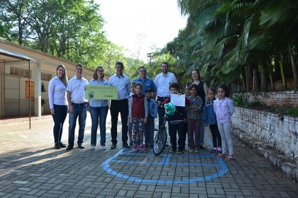 Alunos e escolas recebem prêmios na 1º Edição do Projeto Desenhando o Cooperativismo