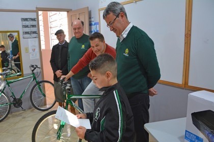 Alunos são premiados com o projeto “Meu Herói o Agricultor”