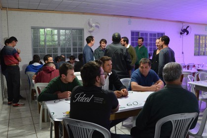 Associados da COTRIFRED conhecem nova tecnologia da Morgan