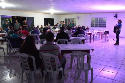 Associados da COTRIFRED conhecem nova tecnologia da Morgan