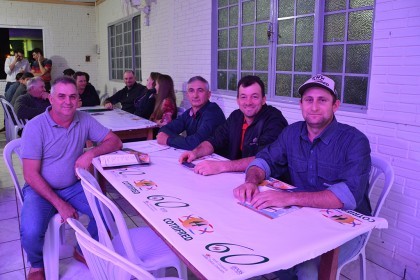 Associados da COTRIFRED conhecem nova tecnologia da Morgan