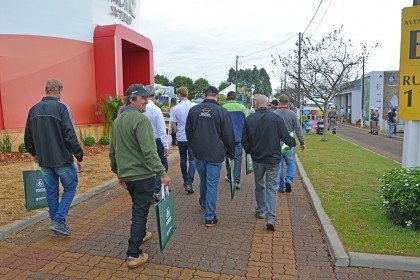 Associados da Cotrifred participaram da 20ª edição da Expodireto