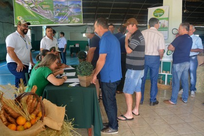 Associados de Taquaruçu do Sul participam de festividade