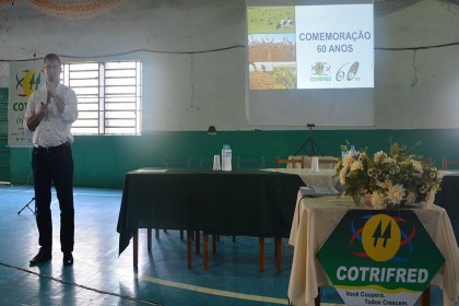 Associados de Taquaruçu do Sul participam de festividade