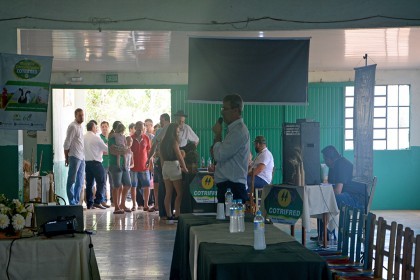 Associados de Taquaruçu do Sul participam de festividade