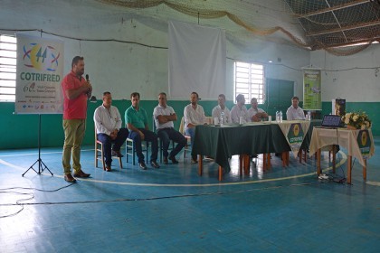 Associados de Taquaruçu do Sul participam de festividade