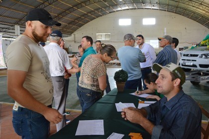 Associados de Vista Alegre participam de festividades da COTRIFRED