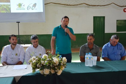 Associados de Vista Alegre participam de festividades da COTRIFRED