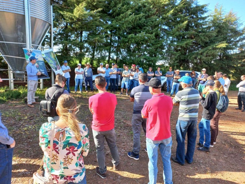 Associados participam de viagem técnica pelo Projeto PISA - Produção Integrada de Sistemas Agropecuários