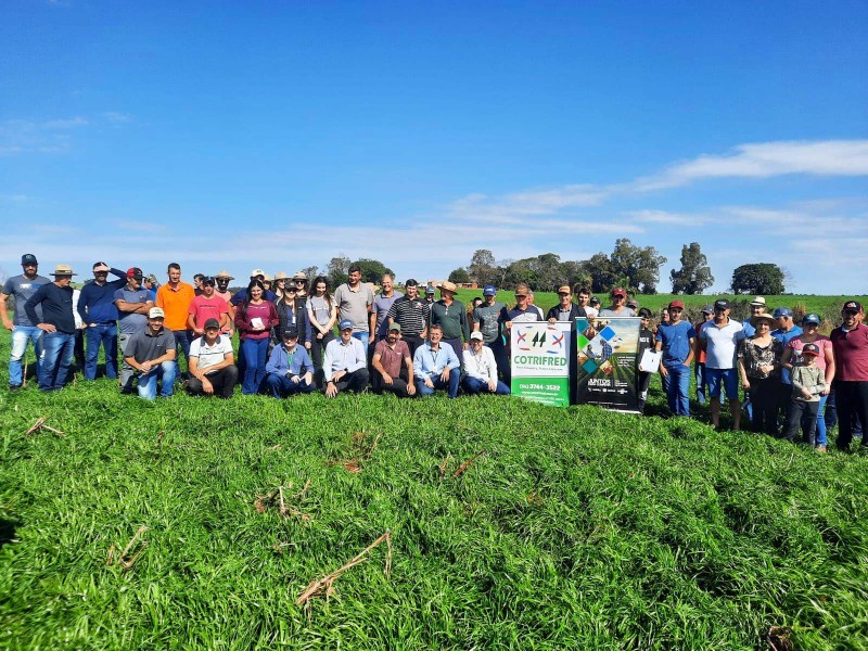 Associados participam de viagem técnica pelo Projeto PISA - Produção Integrada de Sistemas Agropecuários