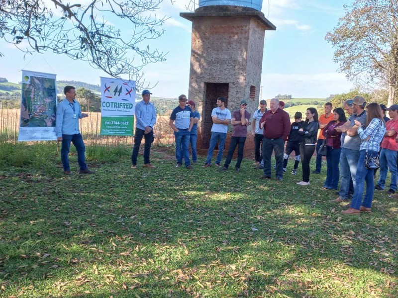 Associados participam de viagem técnica pelo Projeto PISA - Produção Integrada de Sistemas Agropecuários