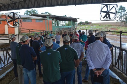 Associados realizam visita técnica em Almirante Tamandaré do Sul