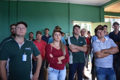 Associados realizam visita técnica em Almirante Tamandaré do Sul