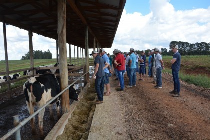 Associados realizam visita técnica em Almirante Tamandaré do Sul
