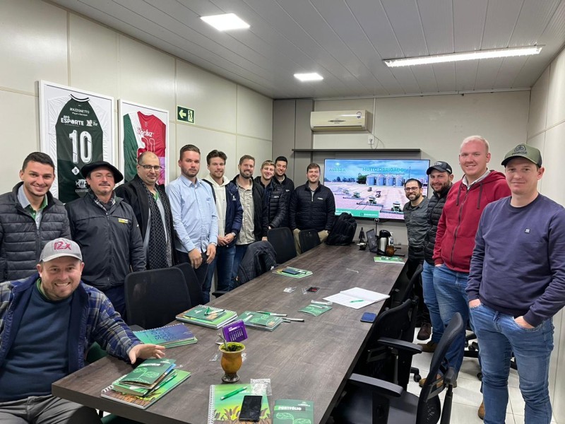 Aurora Sementes apresenta portfólio de sementes de soja em treinamento para equipe técnica da Cotrifred