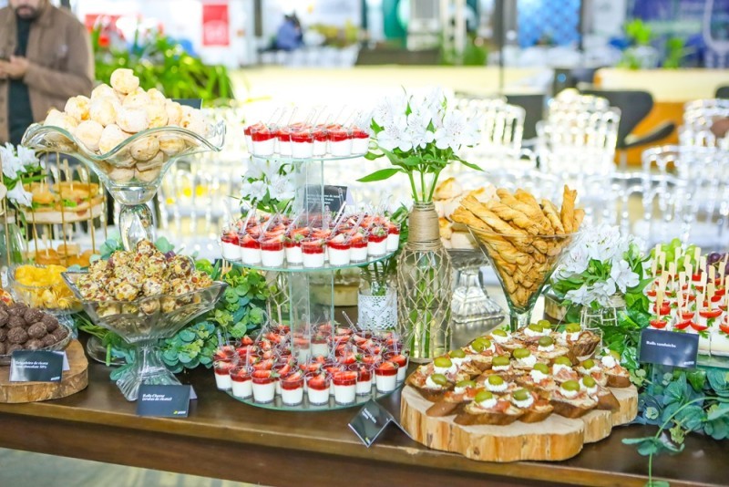 Café especial demonstra produtos da Laticínios Cotrifred