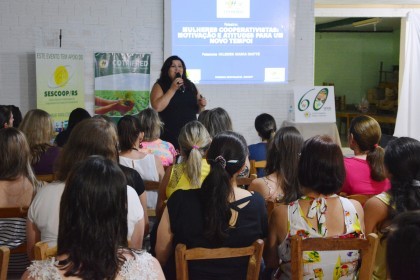 Colaboradoras da COTRIFRED comemoram Dia Internacional da Mulher