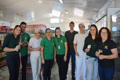 Colaboradores comemoram o Dia do Amigo