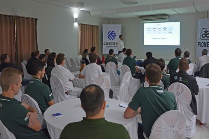 Colaboradores participam de I Convenção Técnica Cotrifred