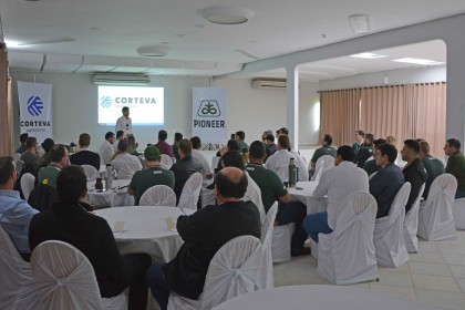 Colaboradores participam de I Convenção Técnica Cotrifred