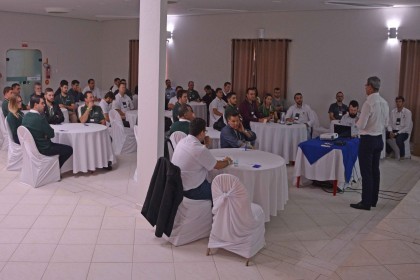 Colaboradores participam de I Convenção Técnica Cotrifred