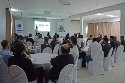 Colaboradores participam de I Convenção Técnica Cotrifred