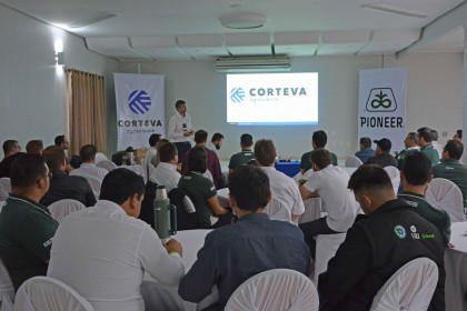 Colaboradores participam de I Convenção Técnica Cotrifred