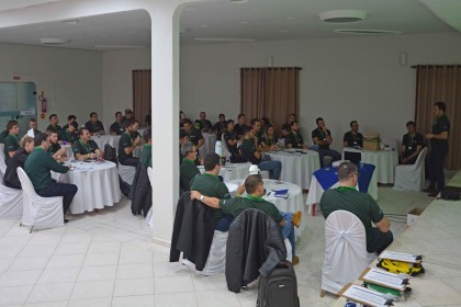 Colaboradores participam de I Convenção Técnica Cotrifred