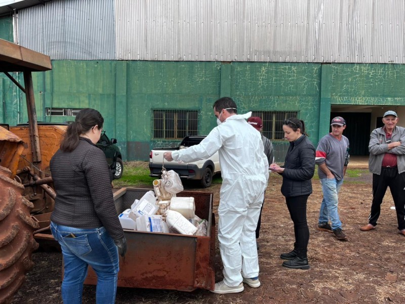 Coleta itinerante de embalagens vazias de agrotóxicos mobiliza comunidades rurais de Frederico Westphalen