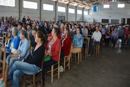 Comemoração dos 60 anos da COTRIFRED reúne associados em Palmitinho