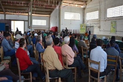 Comemoração dos 60 anos da COTRIFRED reúne associados em Palmitinho