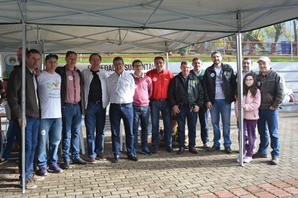 Cooperativas entregam doação ao HDP