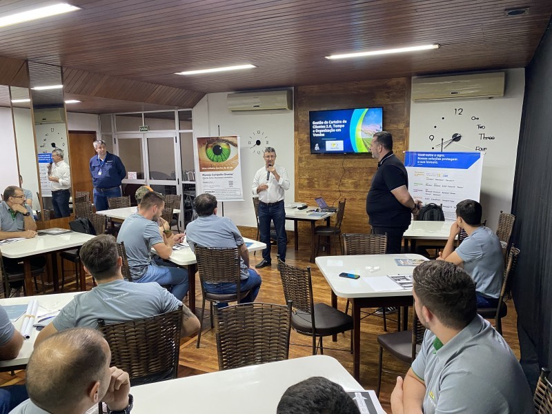 Corteva e Cotrifred promovem treinamento para equipe de vendas e gestores da cooperativa