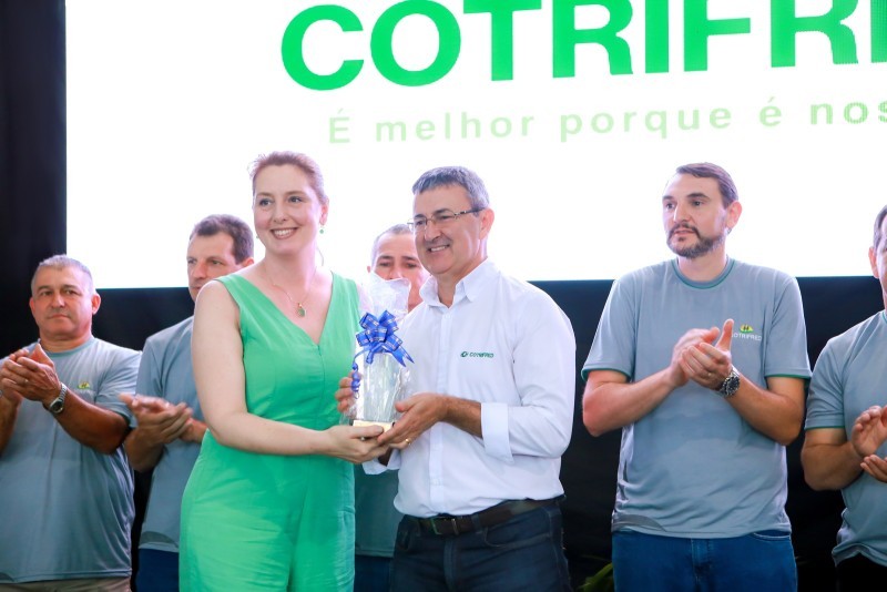 Cotrifred 67 anos: Nova logomarca eterniza comemoração de aniversário