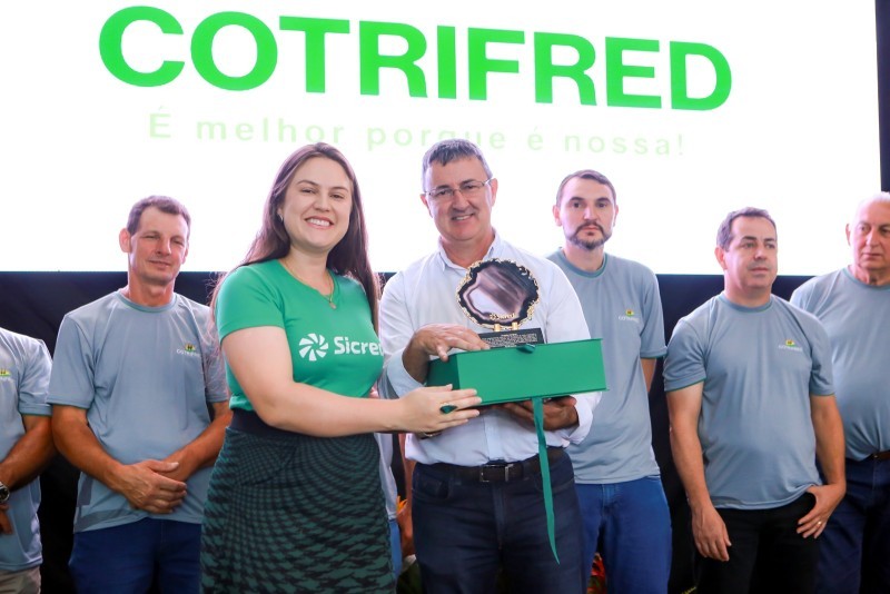 Cotrifred 67 anos: Nova logomarca eterniza comemoração de aniversário