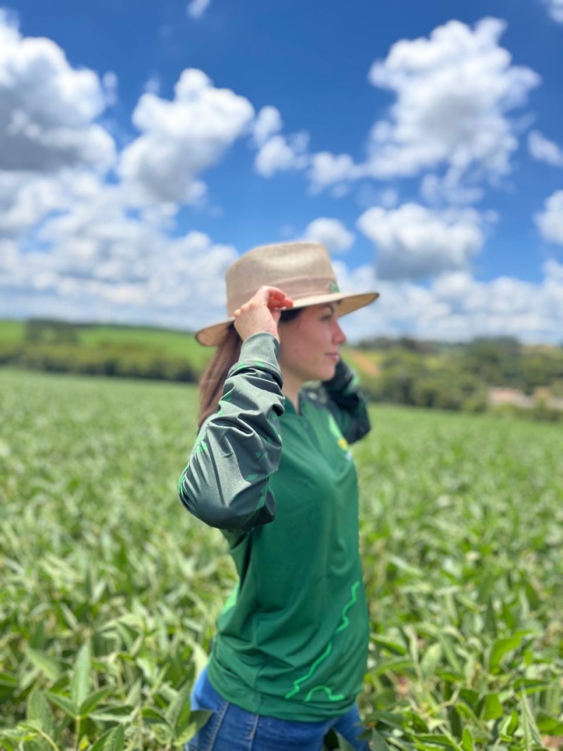 Cotrifred Agro lança linha de camisetas para trabalho exposto ao sol