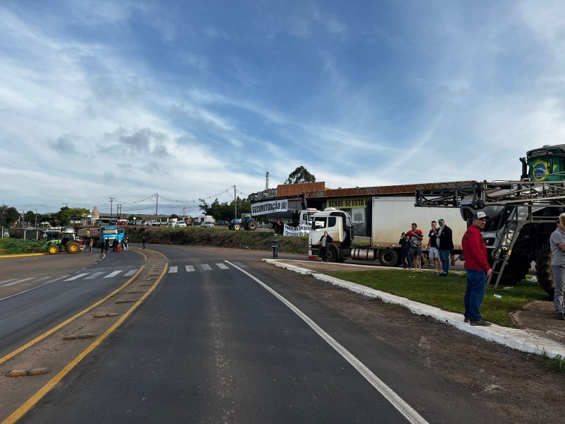 Cotrifred apoia mobilização de produtores por securitização de dívidas na BR-386 em Frederico Westphalen