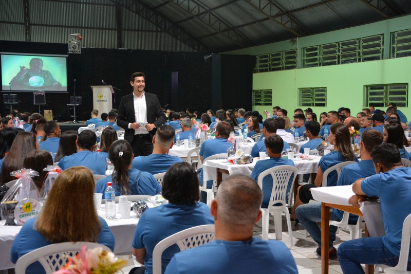 Cotrifred celebra o encerramento do ano